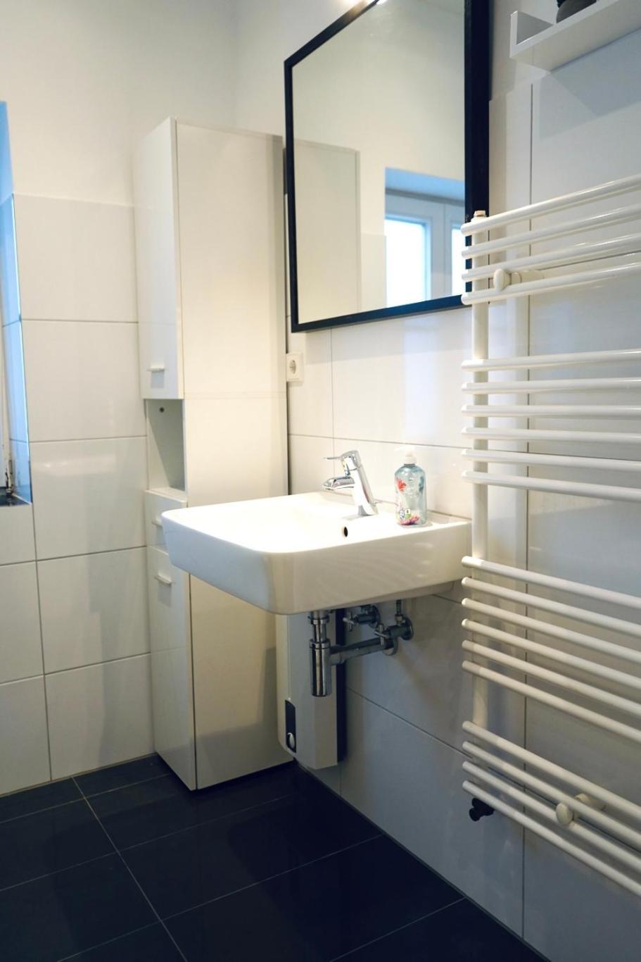 Haus Im Gruenen Fuer 6 Personen-3 Schlafzimmer- 3 Baedern -Waschmaschine-Grosse Terrasse- Vollausgestattete Kueche Wolfsburg Exteriör bild