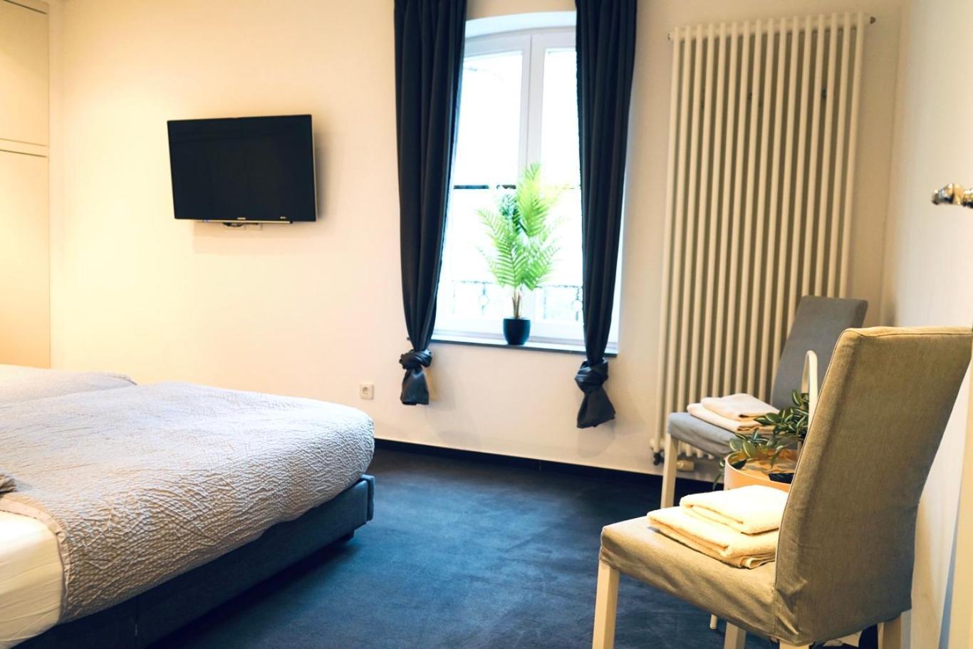 Haus Im Gruenen Fuer 6 Personen-3 Schlafzimmer- 3 Baedern -Waschmaschine-Grosse Terrasse- Vollausgestattete Kueche Wolfsburg Exteriör bild