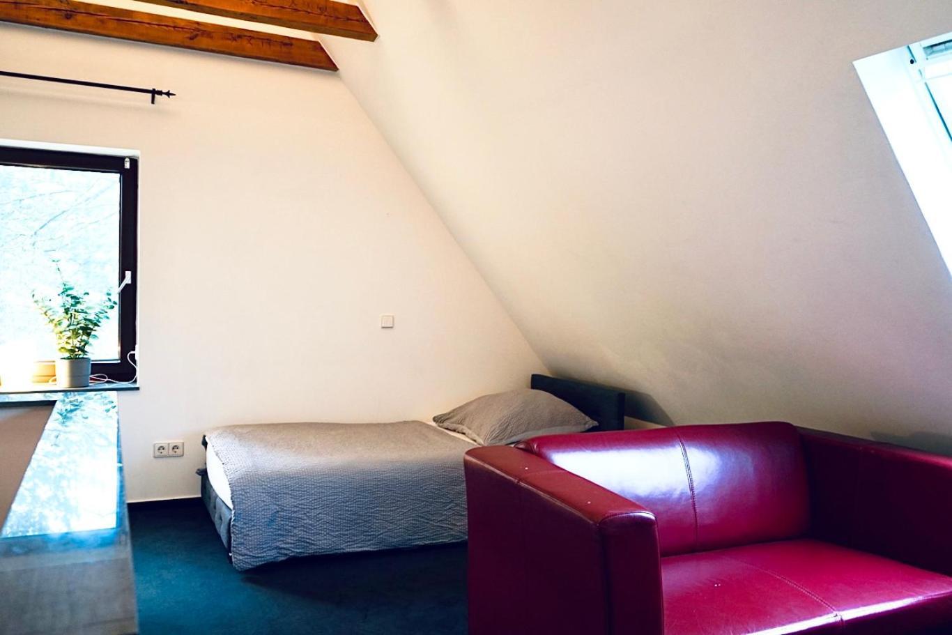 Haus Im Gruenen Fuer 6 Personen-3 Schlafzimmer- 3 Baedern -Waschmaschine-Grosse Terrasse- Vollausgestattete Kueche Wolfsburg Exteriör bild