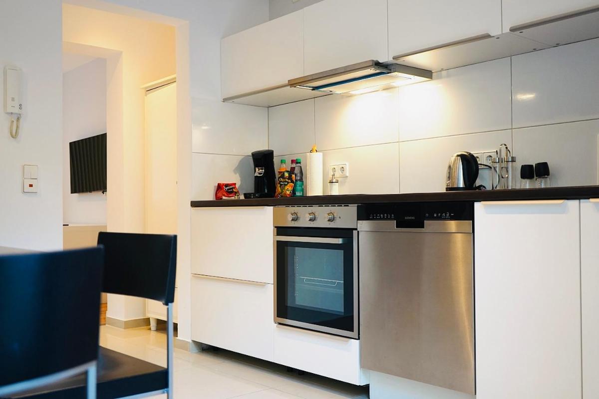 Haus Im Gruenen Fuer 6 Personen-3 Schlafzimmer- 3 Baedern -Waschmaschine-Grosse Terrasse- Vollausgestattete Kueche Wolfsburg Exteriör bild